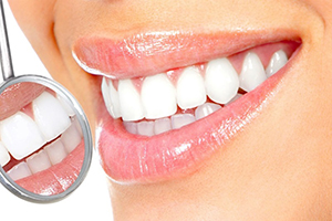 نکات مربوط به تفاوت بلیچینگ و بروساژ دندان